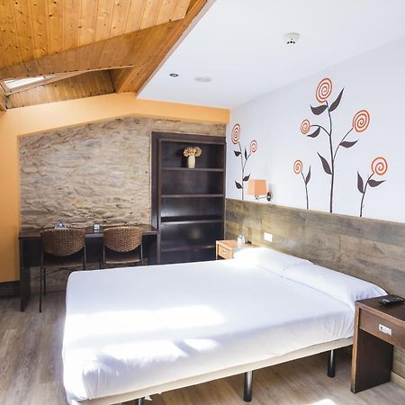Hotel Alda Algalia ซานติอาโก เด กอมโปสเตลา ภายนอก รูปภาพ